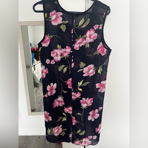 Shier sleeveless top - Picture 2 of 2